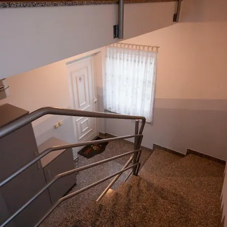 Apartmani Strsoglavec Krapinske Toplice Exterior foto